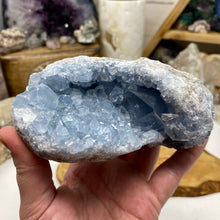 Bild in Galerie-Viewer laden, Celestite Rough Cluster #81