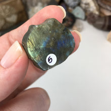 Bild in Galerie-Viewer laden, Labradorite Elephant Small #05