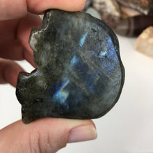 Bild in Galerie-Viewer laden, Labradorite Elephant Large #01