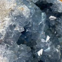 Bild in Galerie-Viewer laden, Celestite Rough Cluster #84