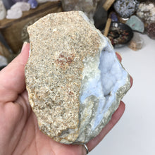 Bild in Galerie-Viewer laden, Blue Lace Agate Geode #02