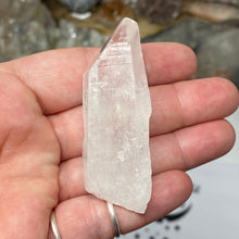 Load image into Gallery viewer, Quartz Laser Point #19