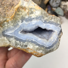 Cargar imagen en el visor de la galería, Blue Lace Agate Geode #08