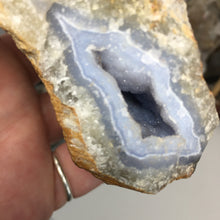 Cargar imagen en el visor de la galería, Blue Lace Agate Geode #08