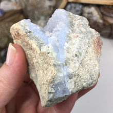 Bild in Galerie-Viewer laden, Blue Lace Agate Geode #10