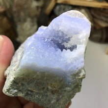 Bild in Galerie-Viewer laden, Blue Lace Agate Geode #10