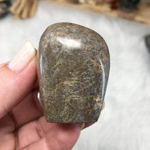 Load image into Gallery viewer, Atlantisite Freeform #04