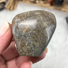 Load image into Gallery viewer, Atlantisite Freeform #04