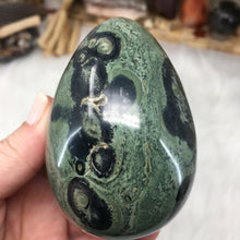 Bild in Galerie-Viewer laden, Kambaba Jasper Extra Large Egg #01