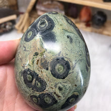 Bild in Galerie-Viewer laden, Kambaba Jasper Extra Large Egg #02