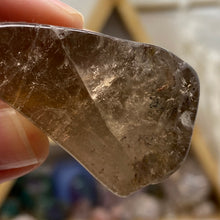 Bild in Galerie-Viewer laden, Amphibole Included Quartz XXX-Large Rough Tumble #01