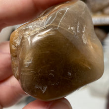 Bild in Galerie-Viewer laden, Amphibole Included Quartz XXX-Large Rough Tumble #02