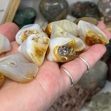 Load image into Gallery viewer, Banded Agate Medium/Large Tumbles