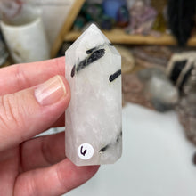 将图像加载到图库查看器中,Black Rutilated Quartz Point #06