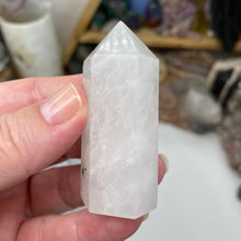 将图像加载到图库查看器中,Black Rutilated Quartz Point #06