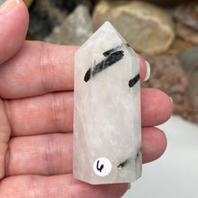 将图像加载到图库查看器中,Black Rutilated Quartz Point #06