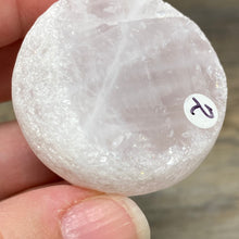 Bild in Galerie-Viewer laden, Rose Quartz Ema Egg #02