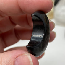 将图像加载到图库查看器中,Shungite 1.25" Moons