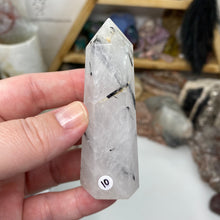 将图像加载到图库查看器中,Black Rutilated Quartz Point #10