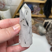 将图像加载到图库查看器中,Black Rutilated Quartz Point #10