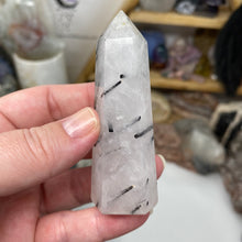 将图像加载到图库查看器中,Black Rutilated Quartz Point #10
