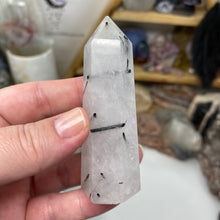 将图像加载到图库查看器中,Black Rutilated Quartz Point #10