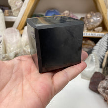 Bild in Galerie-Viewer laden, Shungite 2" Cubes