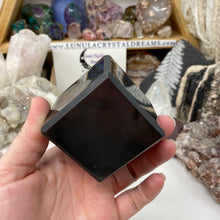 Bild in Galerie-Viewer laden, Shungite 2" Cubes