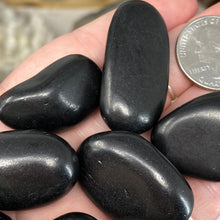 将图像加载到图库查看器中,Shungite Medium Tumbles