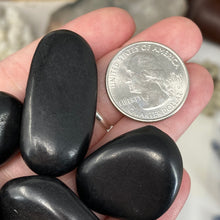 将图像加载到图库查看器中,Shungite Medium Tumbles