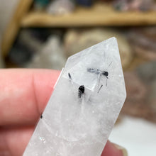 将图像加载到图库查看器中,Black Rutilated Quartz Point #11