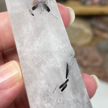 将图像加载到图库查看器中,Black Rutilated Quartz Point #11
