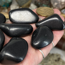 将图像加载到图库查看器中,Shungite Large Tumbles