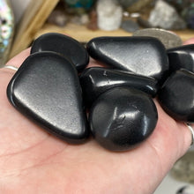 将图像加载到图库查看器中,Shungite X-Large Tumbles