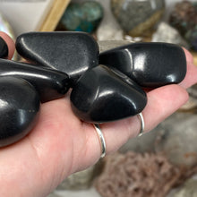 将图像加载到图库查看器中,Shungite X-Large Tumbles