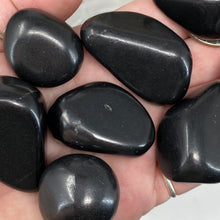 将图像加载到图库查看器中,Shungite X-Large Tumbles