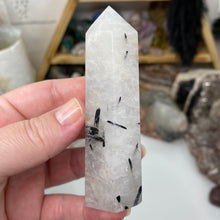 将图像加载到图库查看器中,Black Rutilated Quartz Point #13