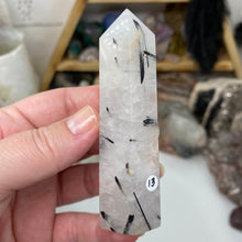 将图像加载到图库查看器中,Black Rutilated Quartz Point #13