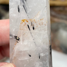 将图像加载到图库查看器中,Black Rutilated Quartz Point #13