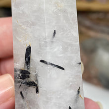 将图像加载到图库查看器中,Black Rutilated Quartz Point #13