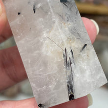 将图像加载到图库查看器中,Black Rutilated Quartz Point #13