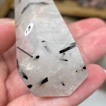 将图像加载到图库查看器中,Black Rutilated Quartz Point #13