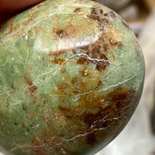 将图像加载到图库查看器中,Chrysoprase Palm Stone #23