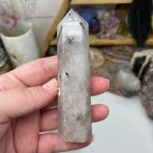 将图像加载到图库查看器中,Black Rutilated Quartz Point #14