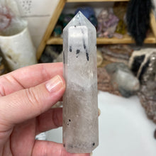 将图像加载到图库查看器中,Black Rutilated Quartz Point #14