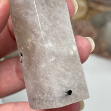 将图像加载到图库查看器中,Black Rutilated Quartz Point #14