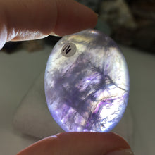 将图像加载到图库查看器中,Fluorite Palm Stone #16