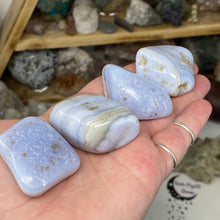 Bild in Galerie-Viewer laden, Blue Lace Agate X-Large Tumbles