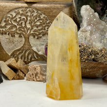 Bild in Galerie-Viewer laden, Yellow Hematoid "Golden Healer" Tower #01