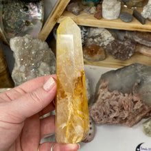 Bild in Galerie-Viewer laden, Yellow Hematoid "Golden Healer" Tower #02